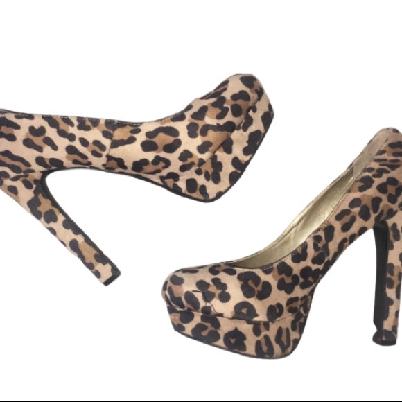 Leopard Platform High Heels - Picture 7 of 7
